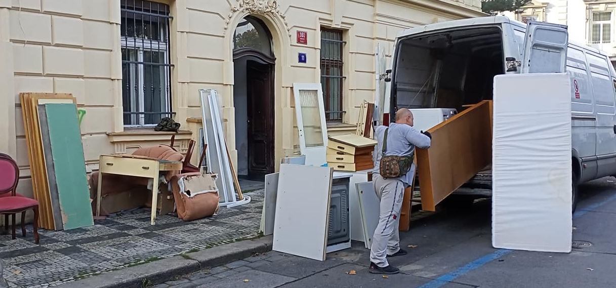 Odvoz starého nábytku: Bez starostí k novému prostoru